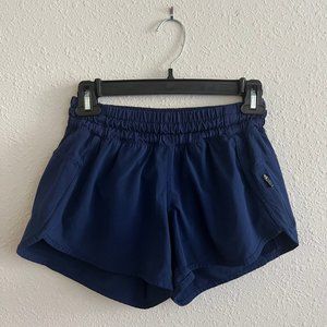 Lululemon Tracker Low-Rise Lined Short 4"